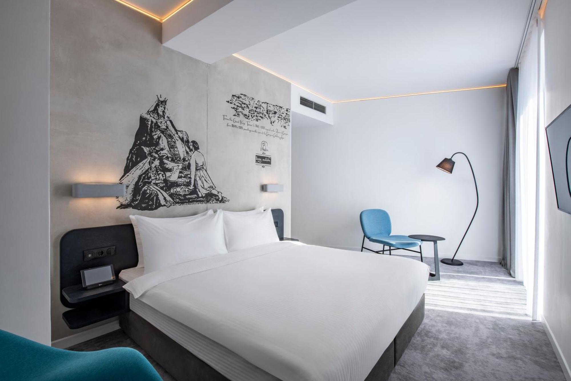 Golden Tulip Design Tbilisi Hotel Bilik gambar