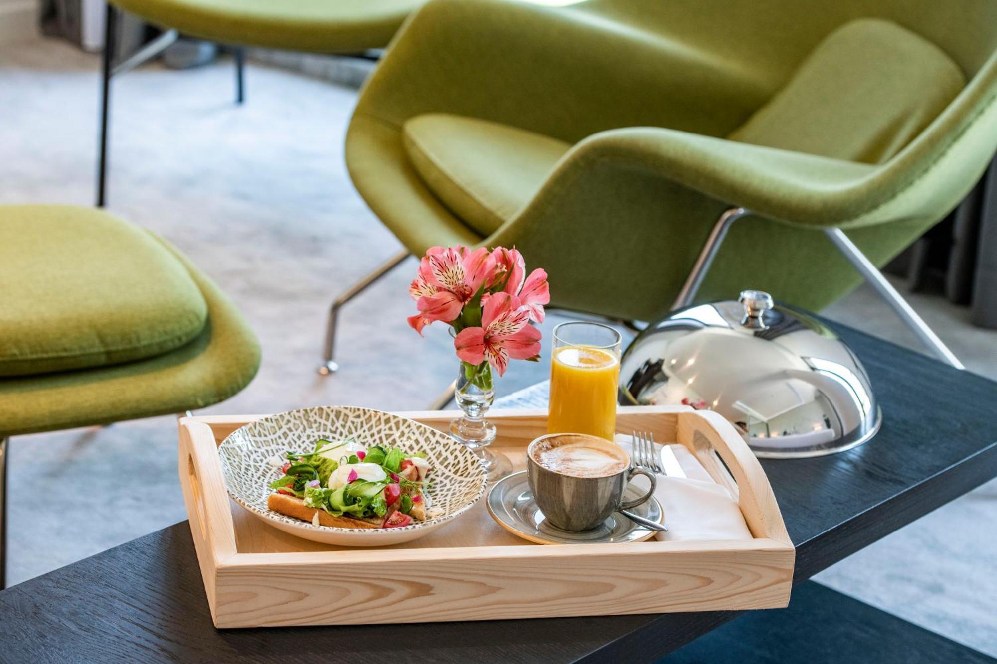 Golden Tulip Design Tbilisi Hotel Bilik gambar